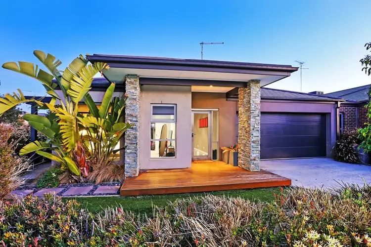 10 Shoaling Drive, Leopold VIC 3224