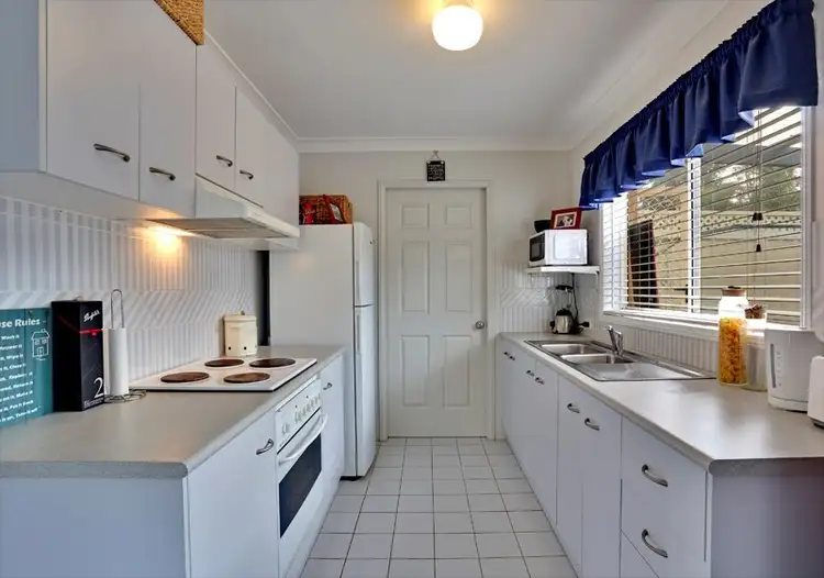 Second view of Homely townhouse listing, 6/236 Cresthaven Avenue, Bateau Bay NSW 2261