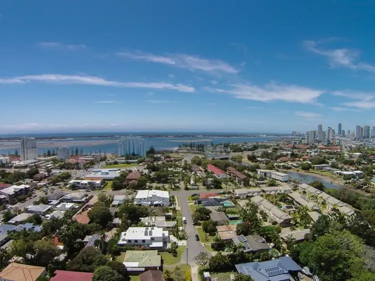 13 Rathbone Place, Labrador QLD 4215