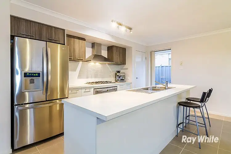 Sixth view of Homely house listing, 2 Sawgrass Way, Cranbourne West VIC 3977