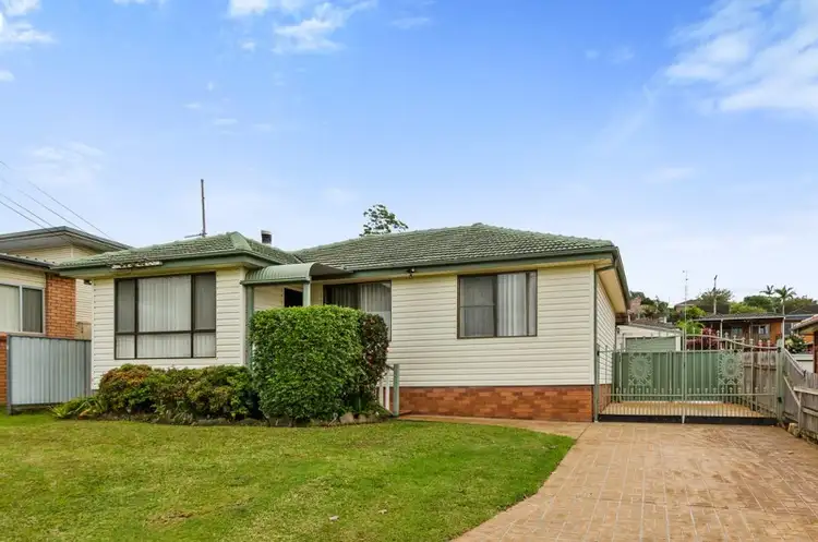 32 Kundle Street, Dapto NSW 2530