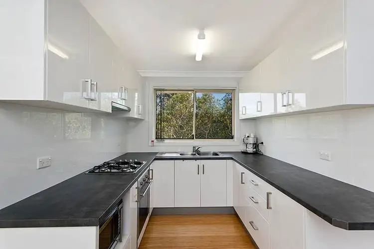 Second view of Homely house listing, 3/3 Baronda Close, Flinders NSW 2529