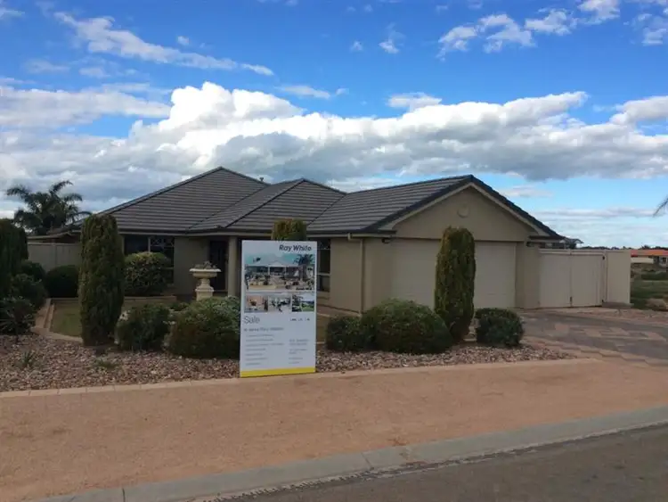 16 Genoa Place, Wallaroo SA 5556