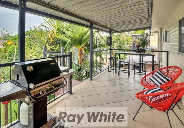33 Woody Avenue, Kingston QLD 4114