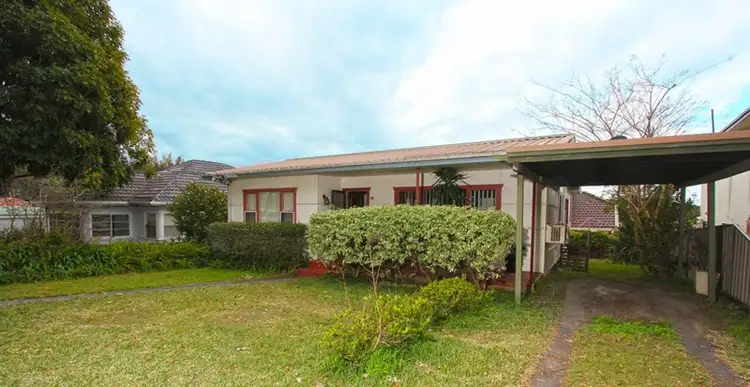 15 Russsell Street, East Gosford NSW 2250