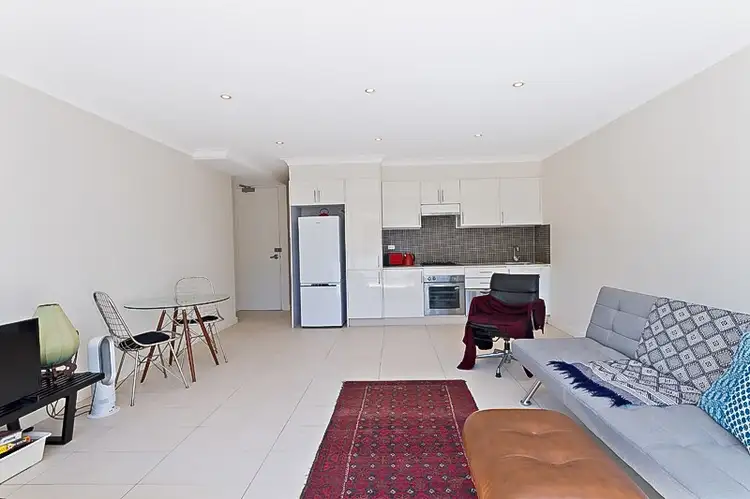 Fifth view of Homely unit listing, 4/180-182 Cope Street, Waterloo NSW 2017