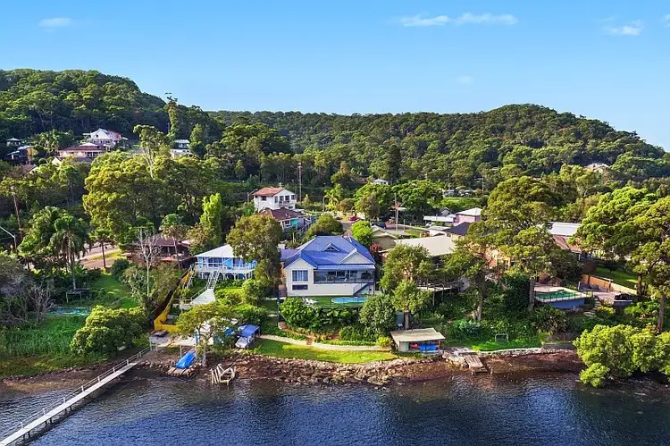 3 Waterview Crescent, Tascott NSW 2250