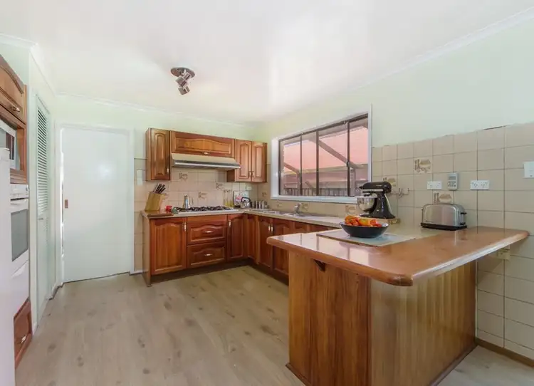 Fourth view of Homely house listing, 8 Cavell Close, St Albans VIC 3021