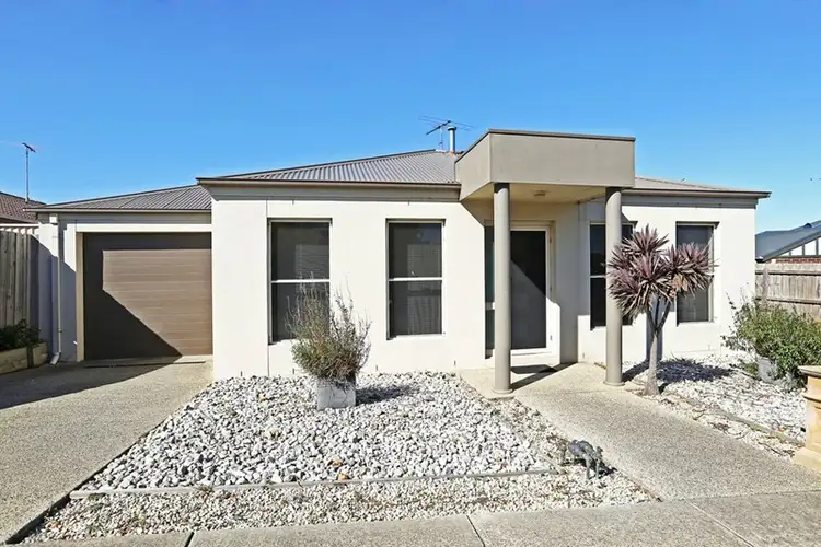1/3 Garvey Court, Highton VIC 3216