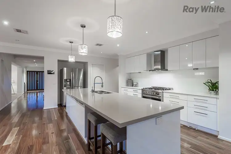 Seventh view of Homely house listing, 5 Waverton Court, Taylors Hill VIC 3037