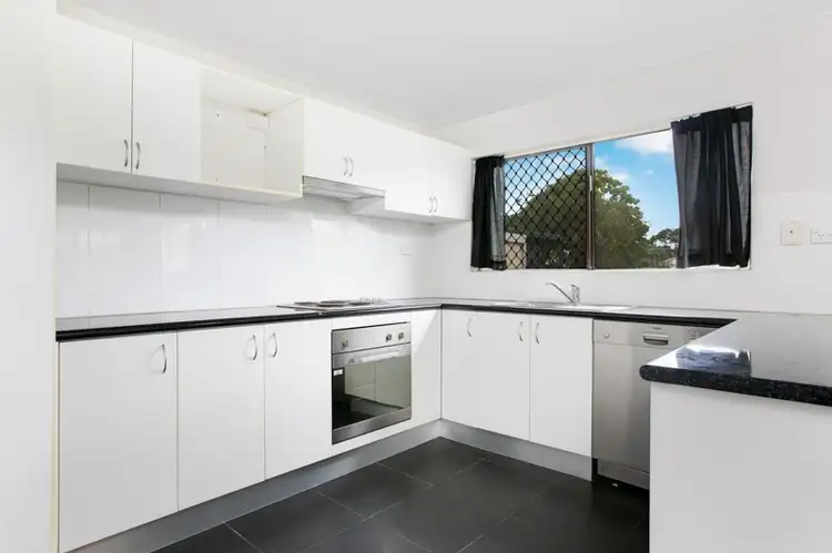 1/43 Sandown Close, Woree QLD 4868