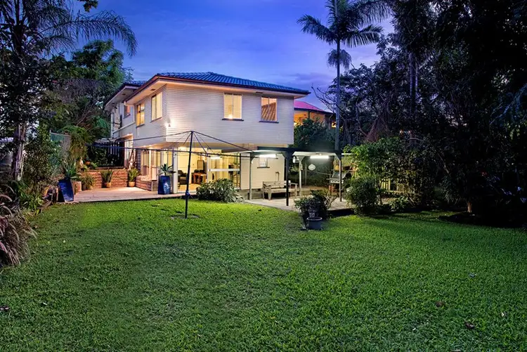 29A Russell Avenue, Norman Park QLD 4170