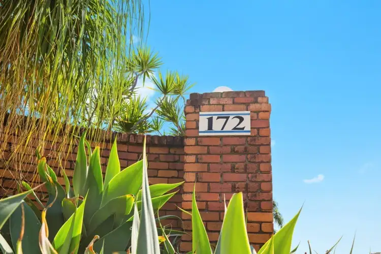 Main view of Homely unit listing, 18/172 Barrier Reef Drive, Mermaid Waters QLD 4218