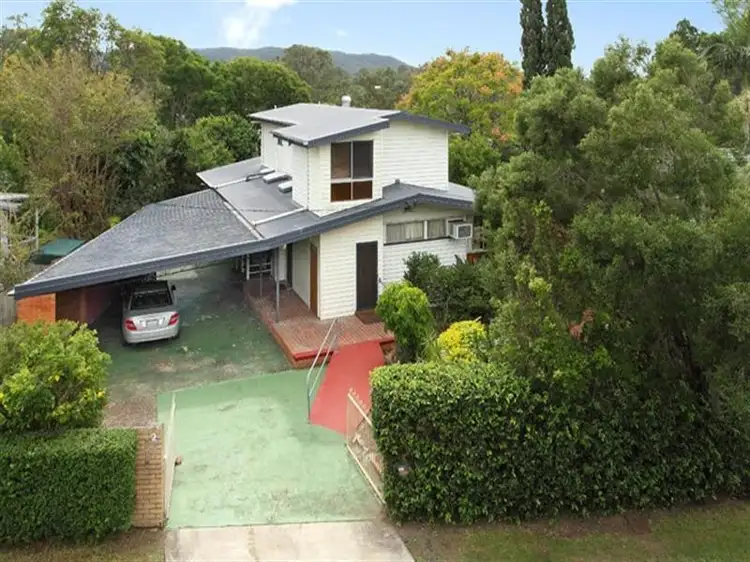 2 Gilruth Road, Kenmore QLD 4069