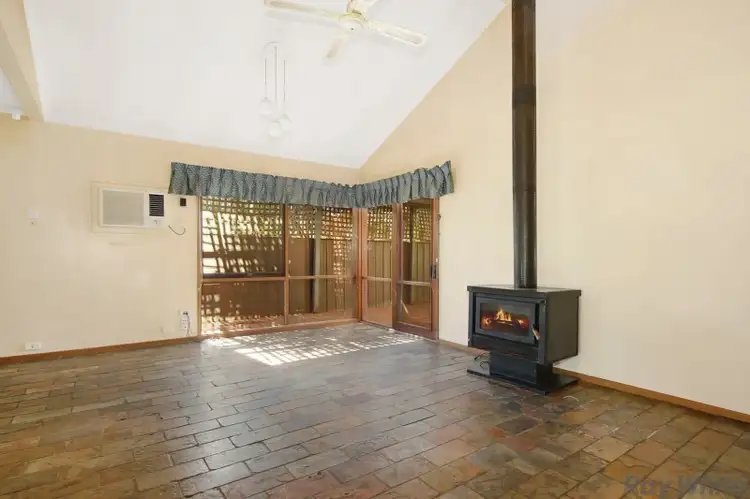 Fifth view of Homely house listing, 2 Correa Close, Benalla VIC 3672