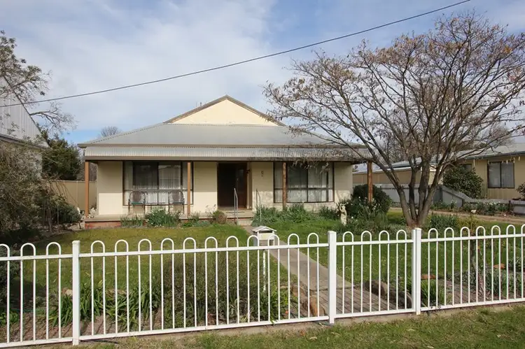 62 South Street, Boorowa NSW 2586
