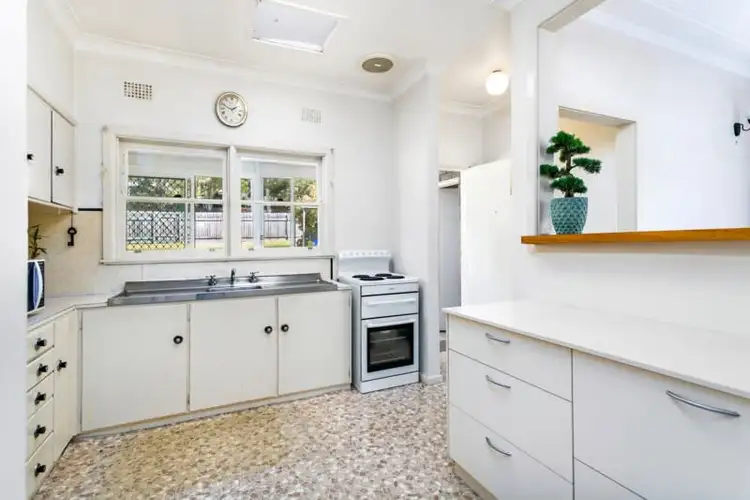 Fifth view of Homely house listing, 71 William Street, Keiraville NSW 2500