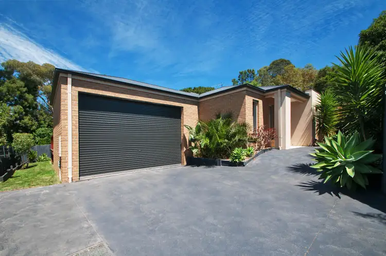 34a BIMBADEEN Drive, Mooroolbark VIC 3138