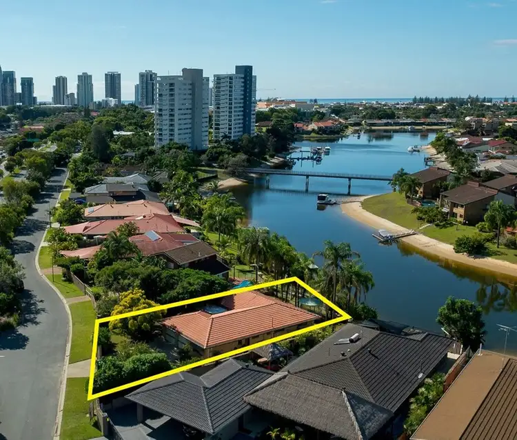86 Hooker Boulevard, Mermaid Waters QLD 4218