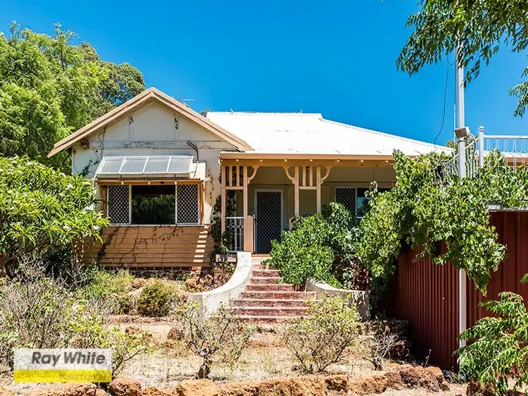 75 Chislehurst Road, Lesmurdie WA 6076