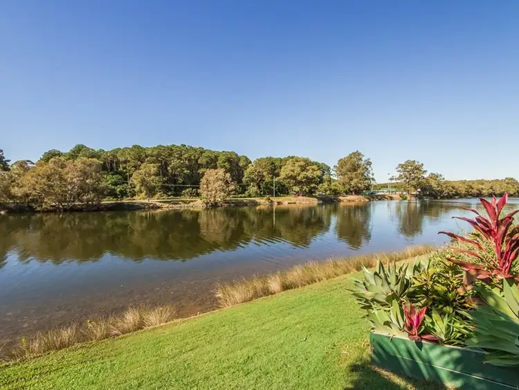 126/215 Cottesloe Drive, Mermaid Waters QLD 4218