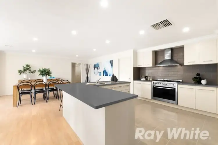 1 TINGARA Crest, Doreen VIC 3754