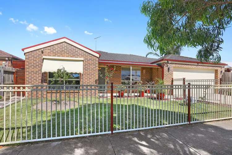 15 Carstairs Close, Grovedale VIC 3216