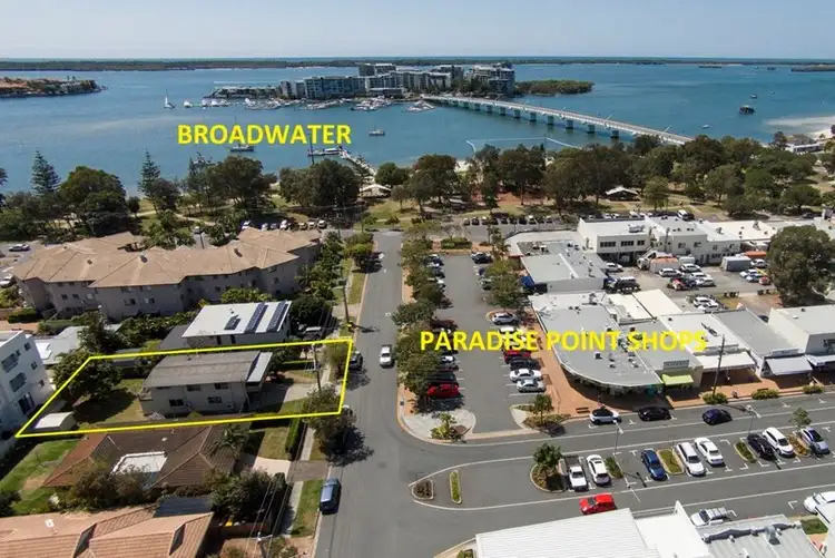 7 Bruce Avenue, Paradise Point QLD 4216