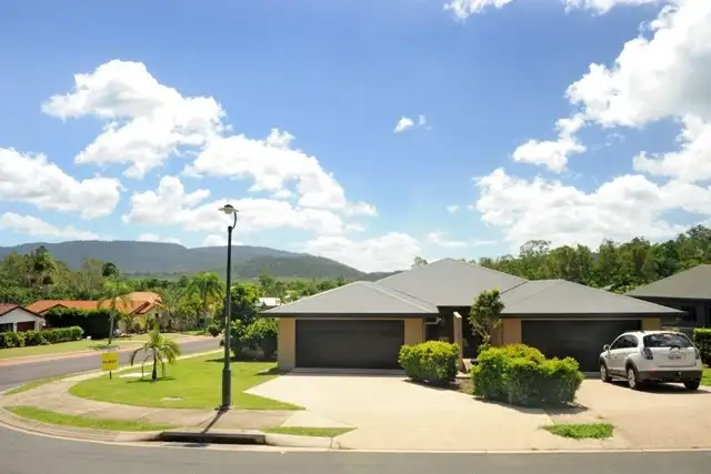2/1 Ryben Court, Cannonvale QLD 4802