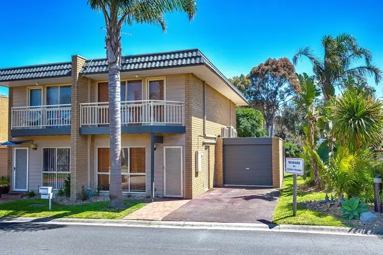 1/74 Gladesville Boulevard, Patterson Lakes VIC 3197