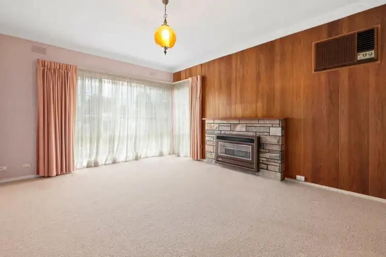 Seventh view of Homely house listing, 1 Therese Avenue, Mount Waverley VIC 3149