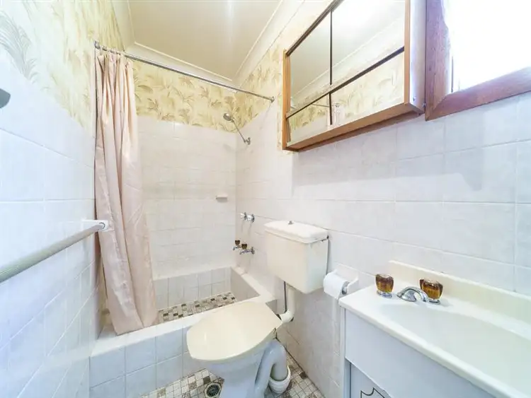 Sixth view of Homely house listing, 90 Springwood Street, Ettalong Beach NSW 2257