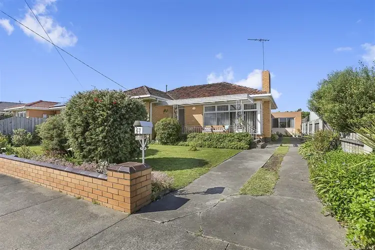67 Summit Avenue, Belmont VIC 3216