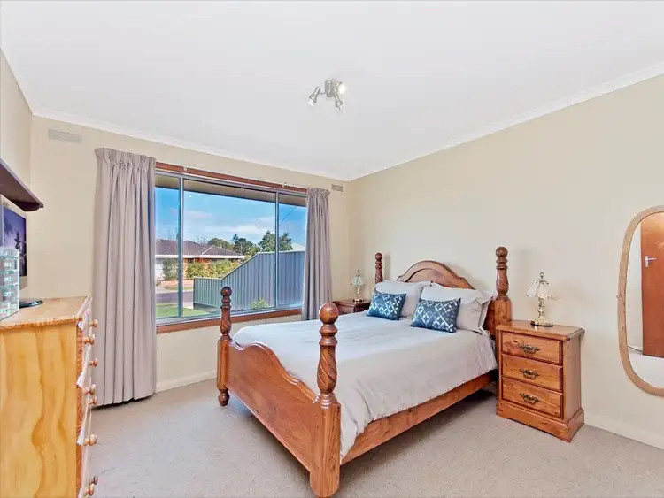 Fifth view of Homely house listing, 7 McDonald Avenue, Hamilton VIC 3300