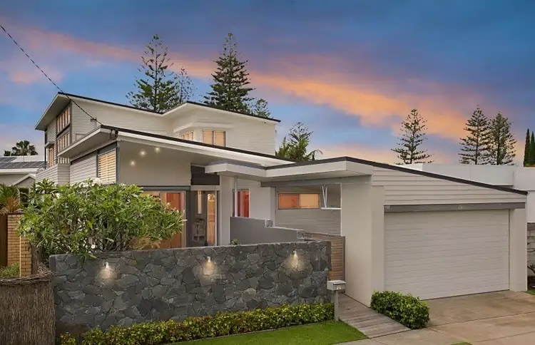 50 Brindisi Avenue, Isle Of Capri QLD 4217