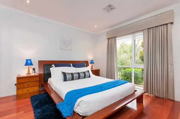 Seventh view of Homely house listing, 8 Gibney Close, Roxburgh Park VIC 3064