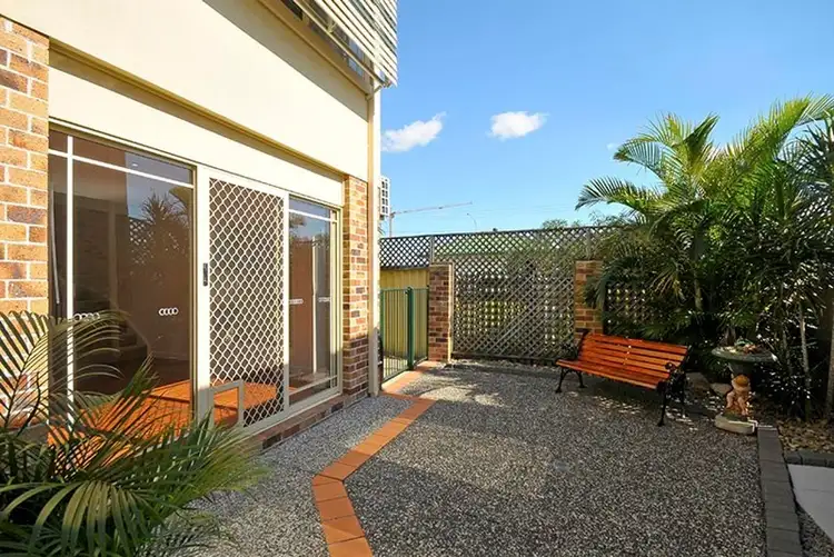 Seventh view of Homely townhouse listing, 2/32 Hilda Street, Mermaid Beach QLD 4218