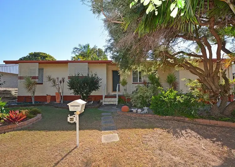42 Corfield Street, Point Vernon QLD 4655