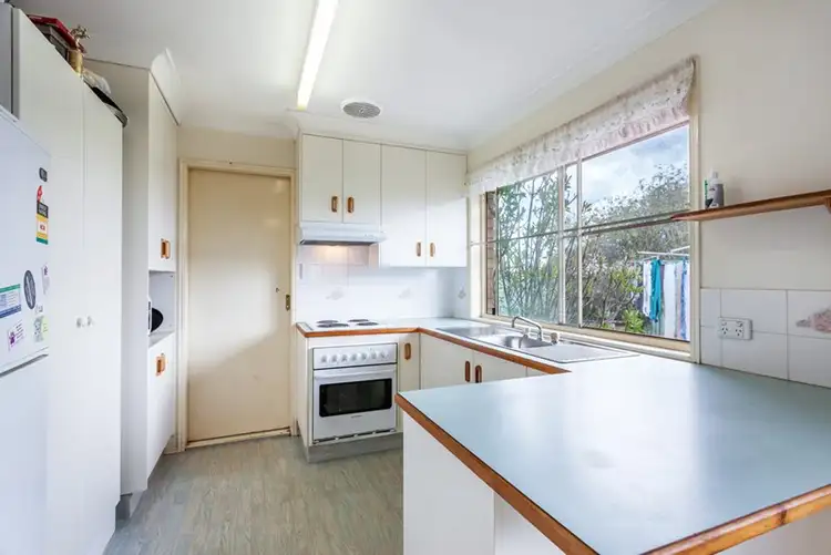 Fourth view of Homely house listing, 8 Oaklands Court, Glenvale QLD 4350