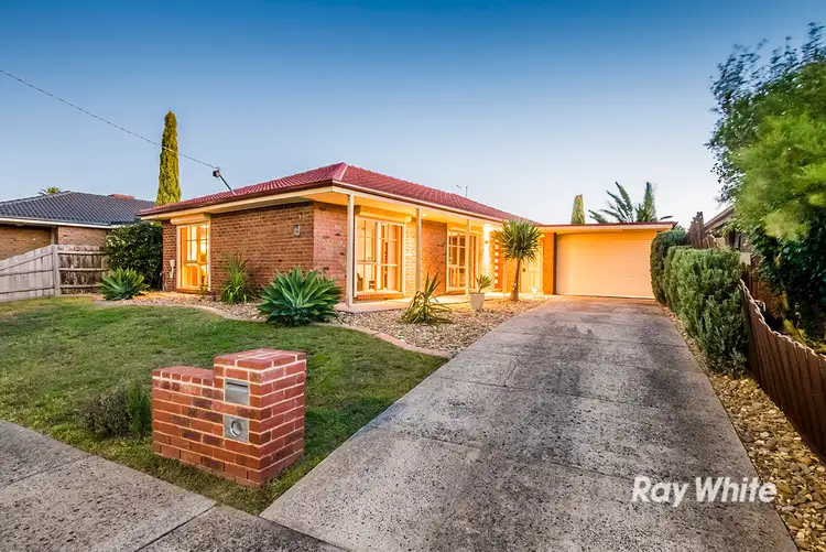 24 Elandra Way, Cranbourne West VIC 3977
