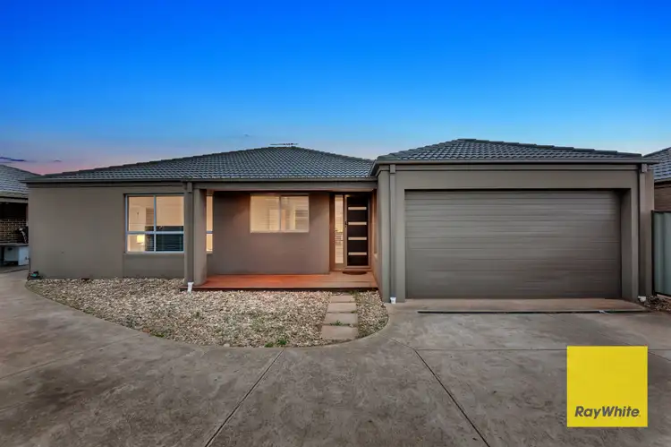 1/18 HARNESS Court, Truganina VIC 3029