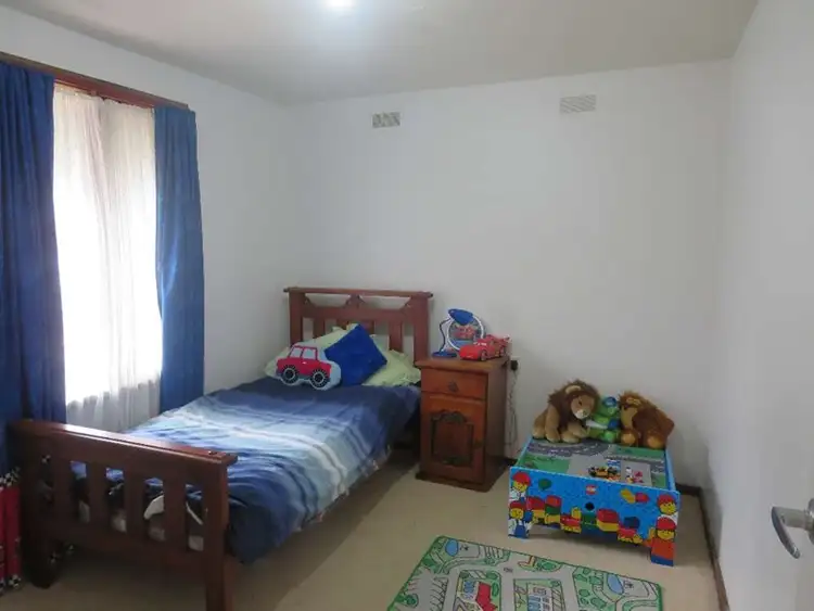 Sixth view of Homely house listing, 1 Garnet Place, Springdale Heights NSW 2641