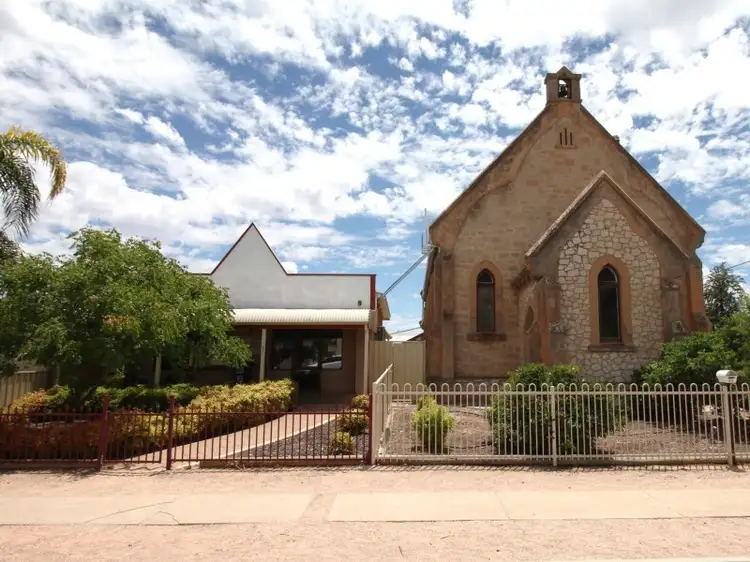 80 and 82 James Avenue, Renmark SA 5341