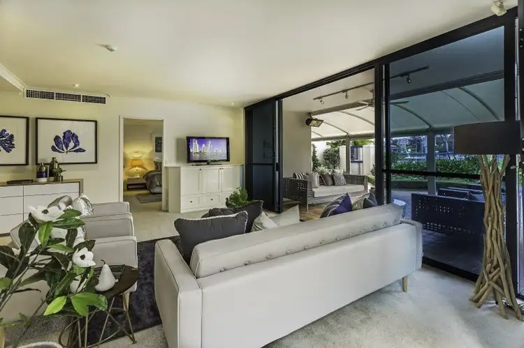 Third view of Homely apartment listing, 4/8 Goodwin Street, Kangaroo Point QLD 4169