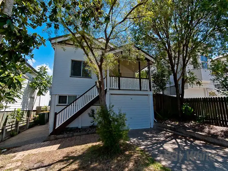 16 Robe Street, Newmarket QLD 4051