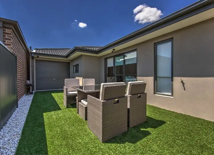 Fifth view of Homely house listing, 18 Isabella Court, Albanvale VIC 3021