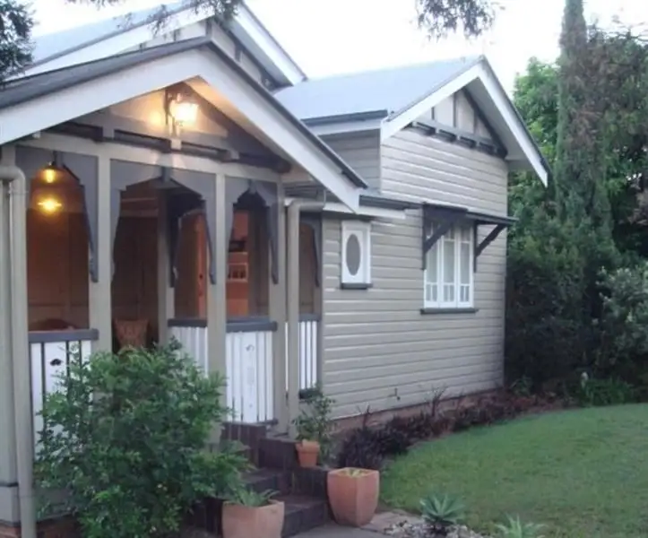 2 Zenith Avenue, Chermside QLD 4032