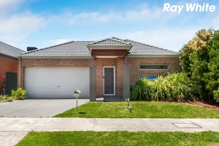 Second view of Homely house listing, 35 Edgeware Close, Pakenham VIC 3810