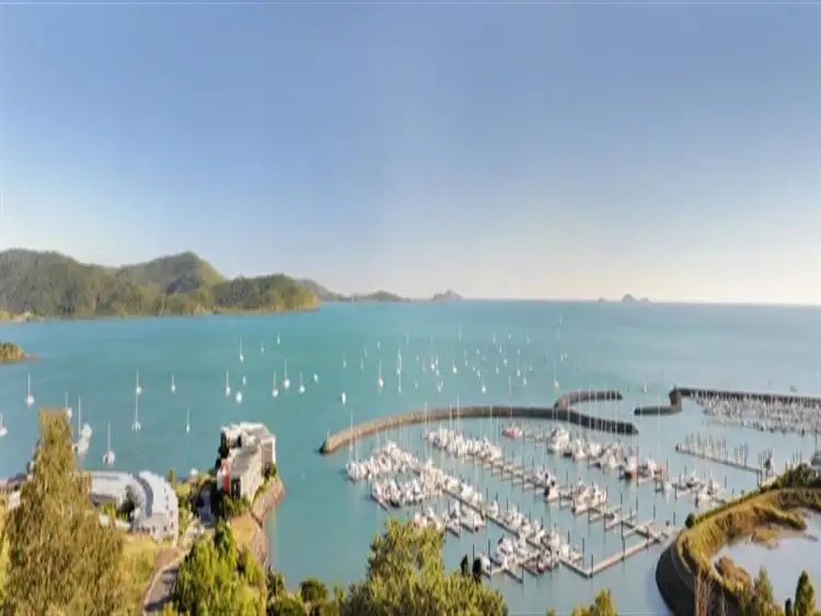 280 Shute Harbour Road, Airlie Beach QLD 4802