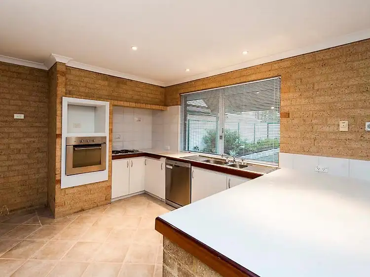 Sixth view of Homely house listing, 6 Jurien Close, Warnbro WA 6169